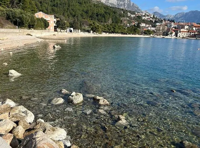 Adria Apartman *